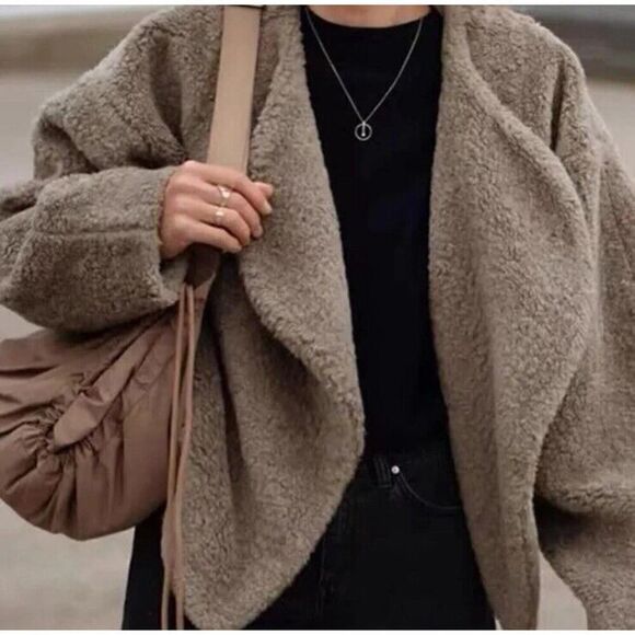 NWT EXPRESS Womens Medium Cozy Sherpa Flyaway Jacket Beige Brown sz L - Picture 1 of 10